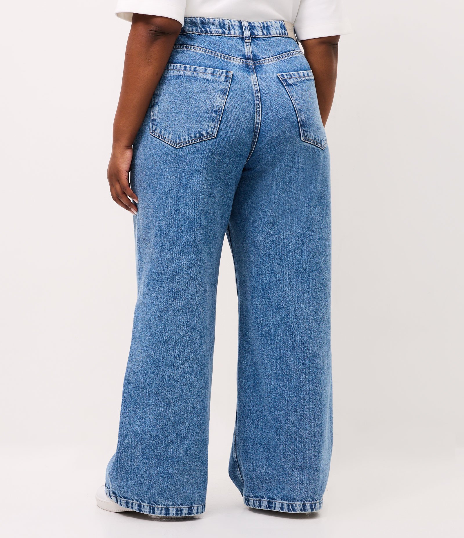 Calça Wide Leg Básica em Jeans Curve & Plus Size Azul 4