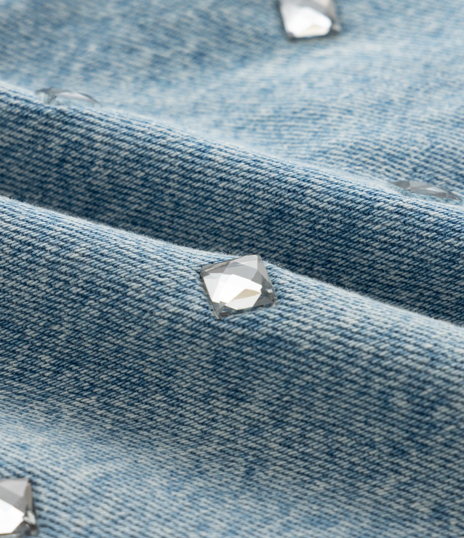 Short Saia em Jeans com Brilhos Frontais Curve & Plus Size Azul 7