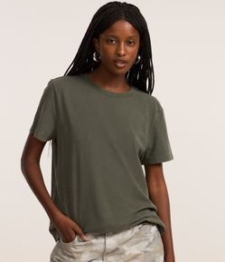 Camiseta T-shirt em Algodão Estonado