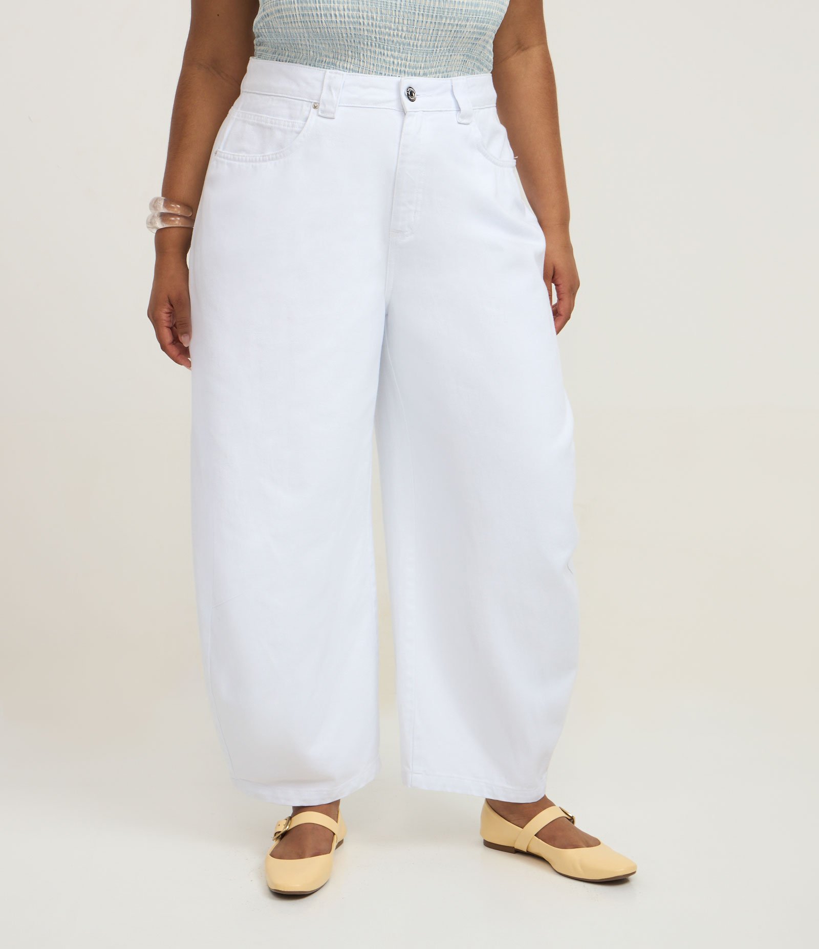 Calça Barrel em Sarja com Pences Curve & Plus Size Branco 2
