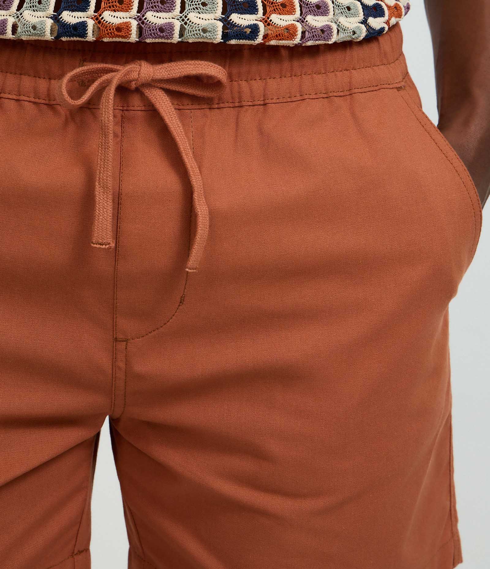 Bermuda em Algodão com Cós Elástico Marrom 4