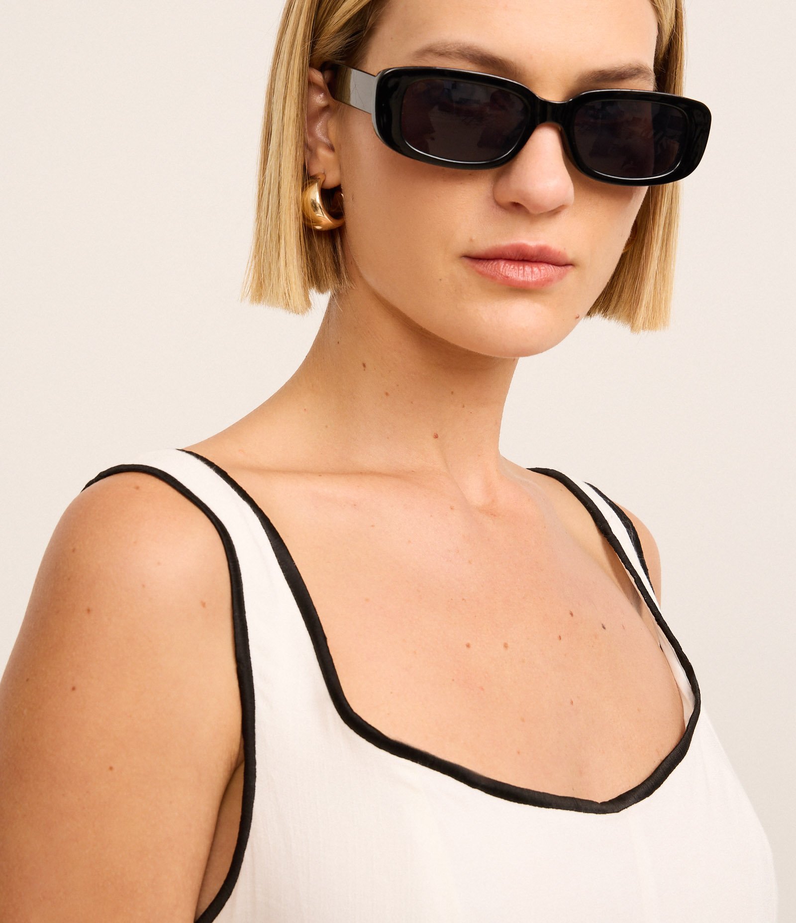 Vestido New Midi com Cava Contrastante Branco 3