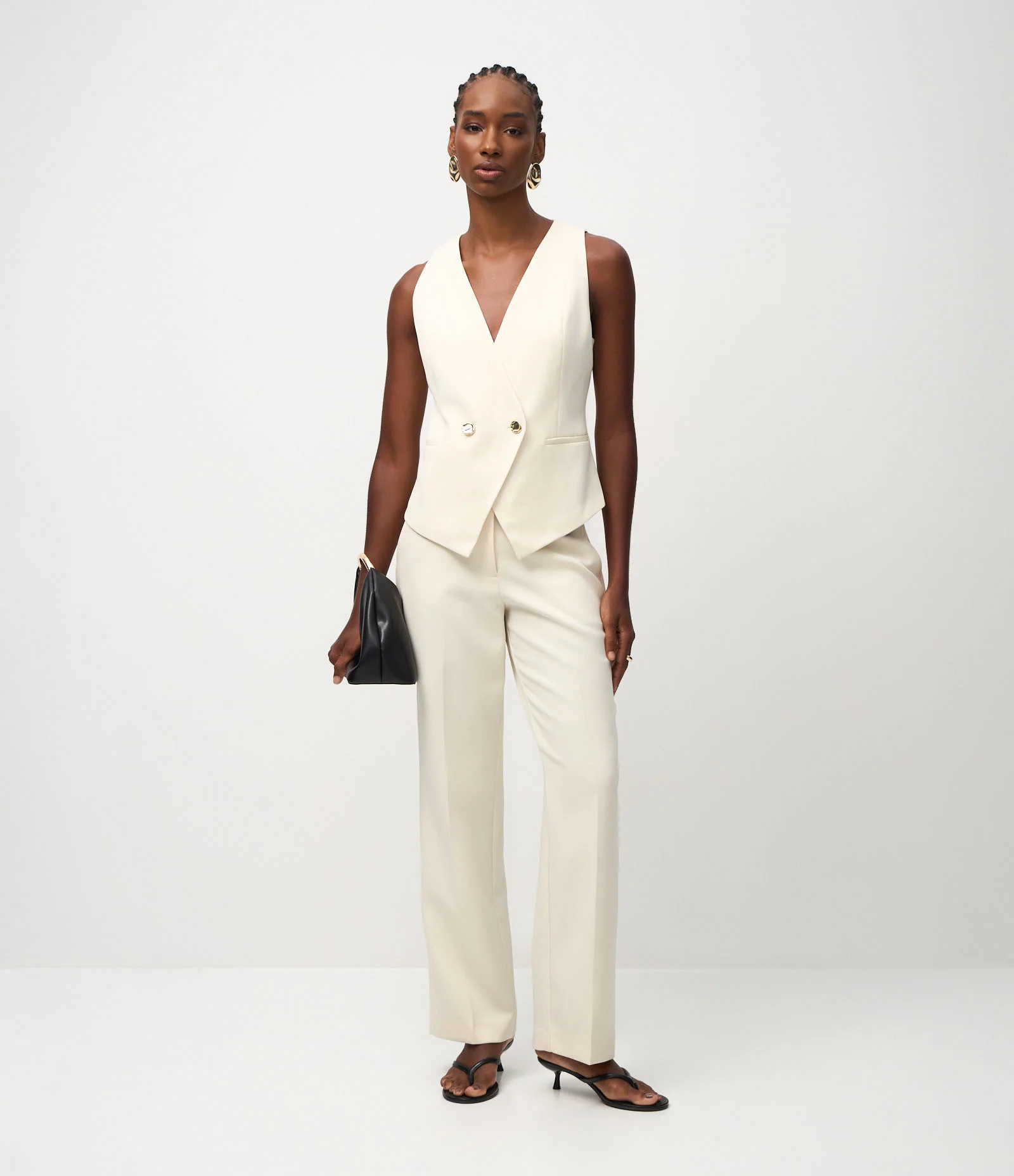 Colete em Alfaiataria com Decote em V Creme 2