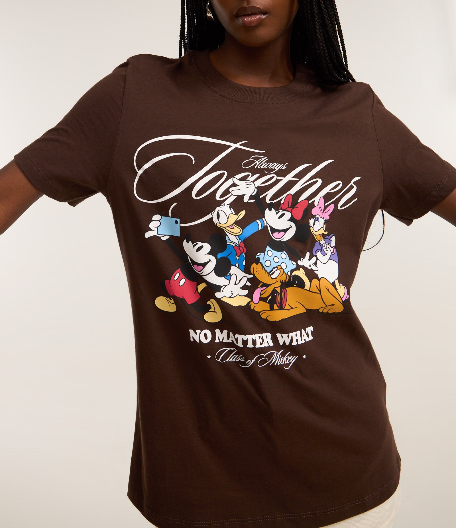 Camiseta T-shirt em Algodão com Mickey e Amigos Marrom 3