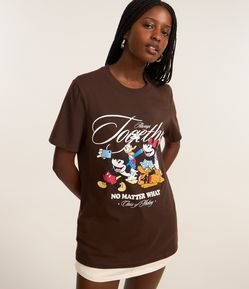 Camiseta T-shirt em Algodão com Mickey e Amigos