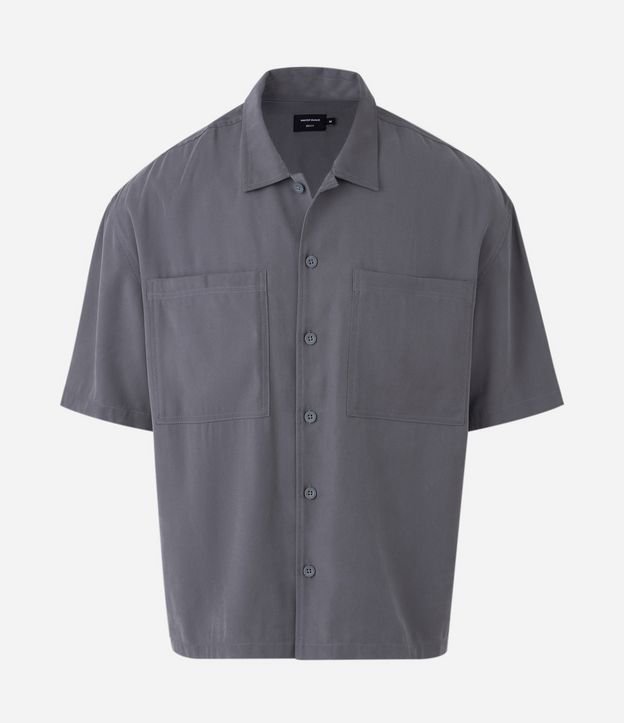 Camisa Manga Curta Lisa de Viscose com Bolsos