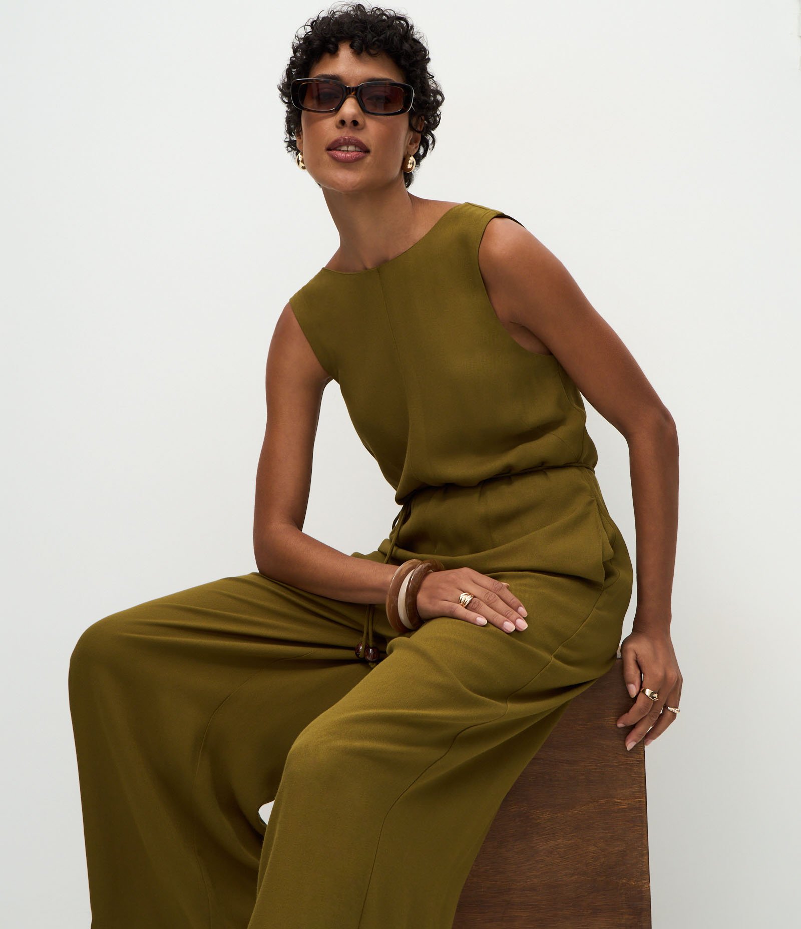 Macacão em Viscose com Alça Larga e Amarração na Cintura Verde 5