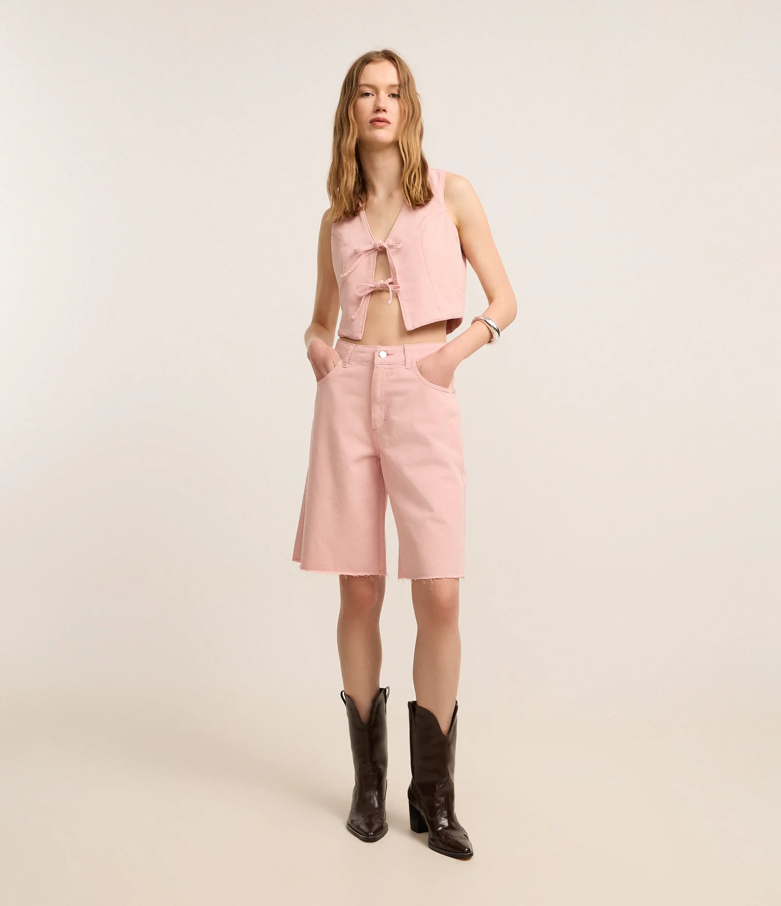 Bermuda Jorts em Sarja Peachskin 1