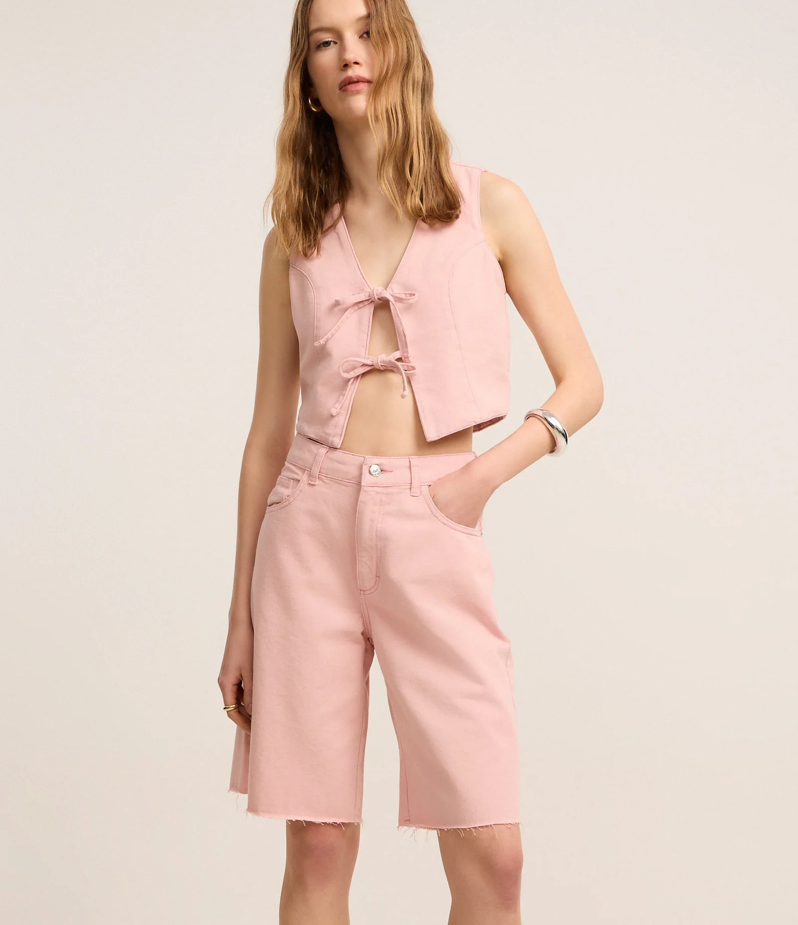 Bermuda Jorts em Sarja Peachskin 2