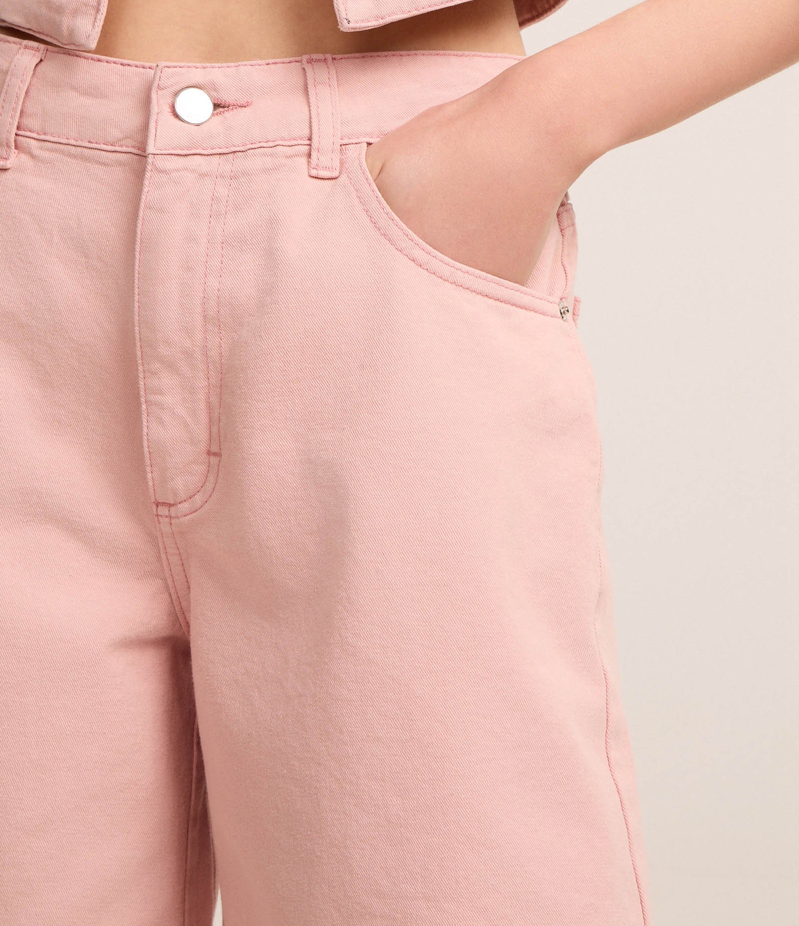 Bermuda Jorts em Sarja Peachskin 4