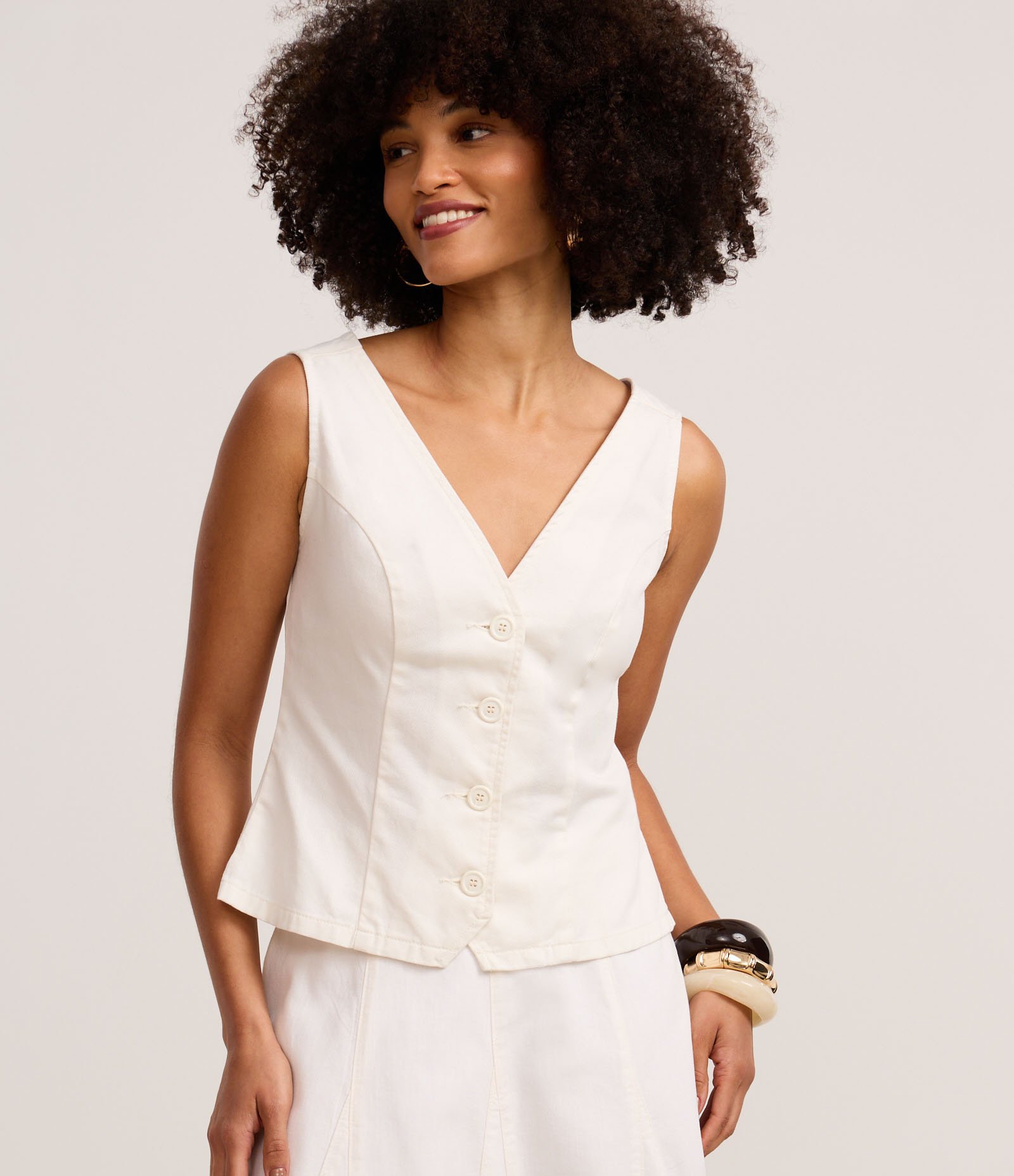 Colete Acinturado em Sarja com Botões e Pences Off White 1