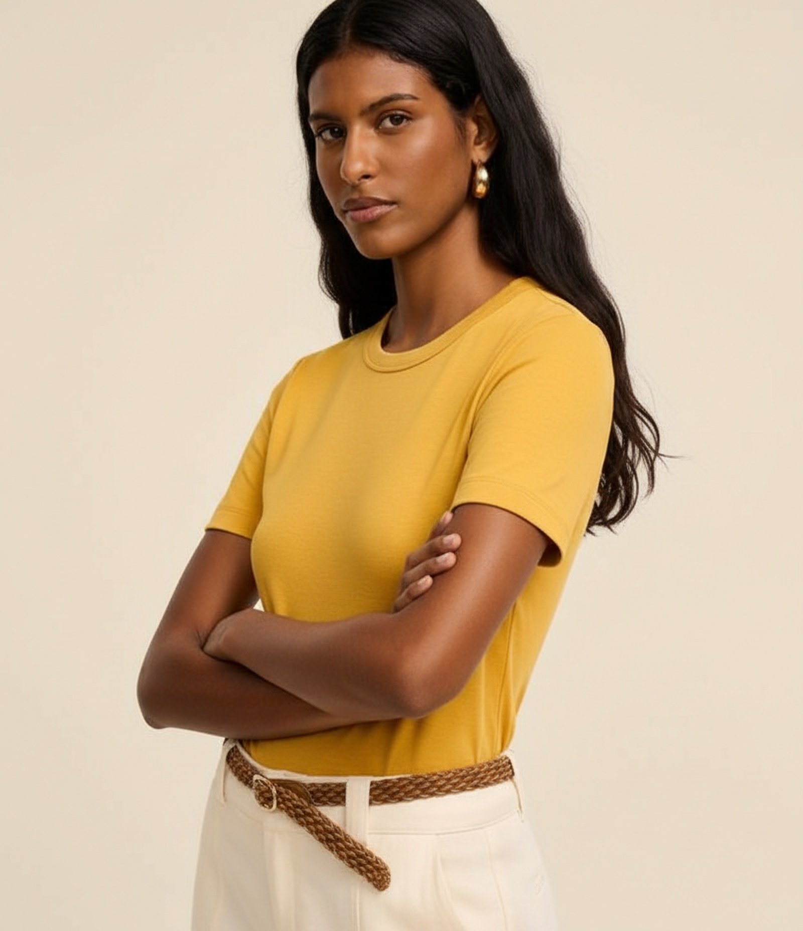 Blusa Básica em Ribana com Corte Ajustado Mostarda 4