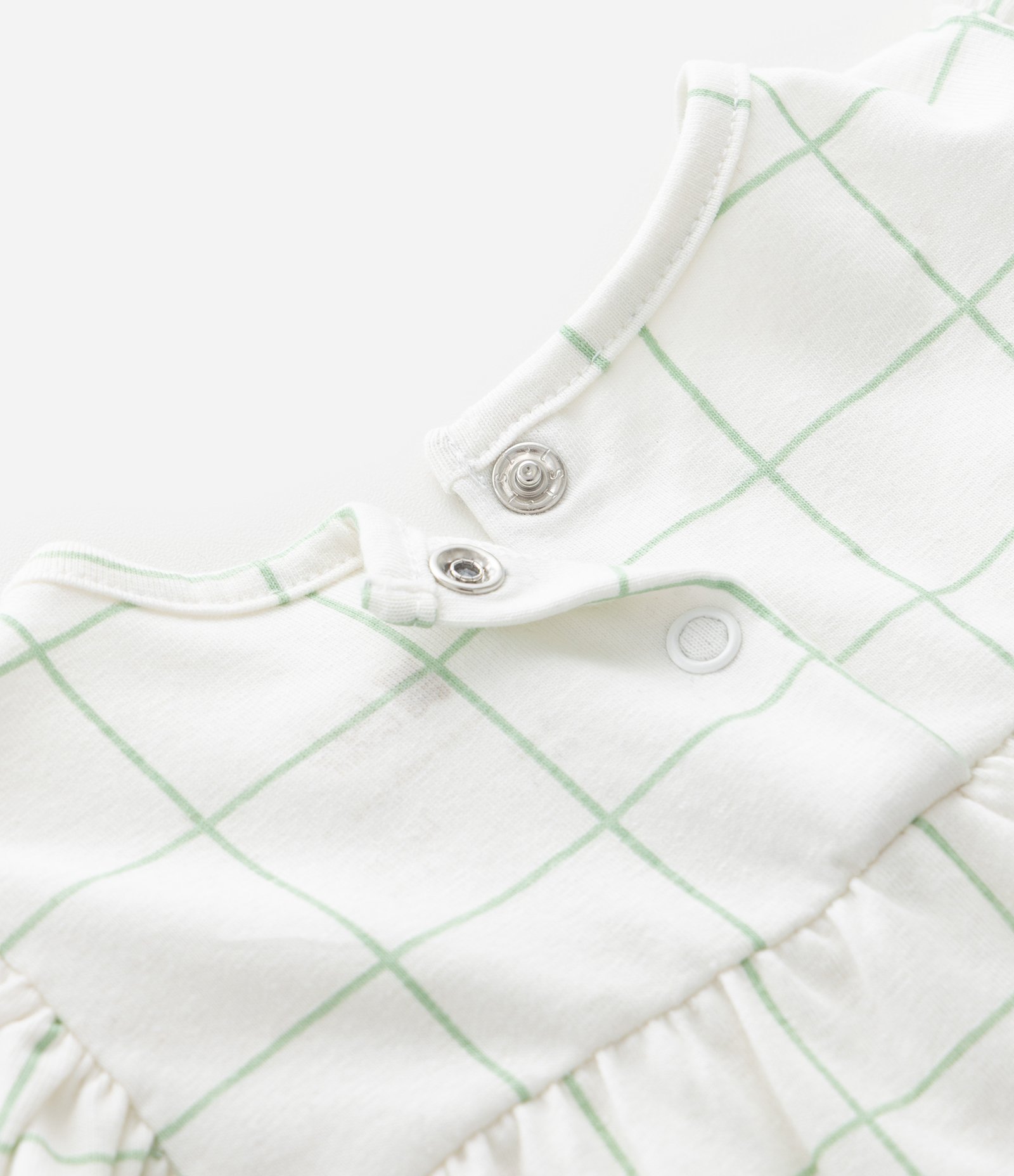 Conjunto Infantil com Bata e Bermuda Estampada e Bordado de Cerejinhas - Tam RN a 18 Meses Verde Pastel 10