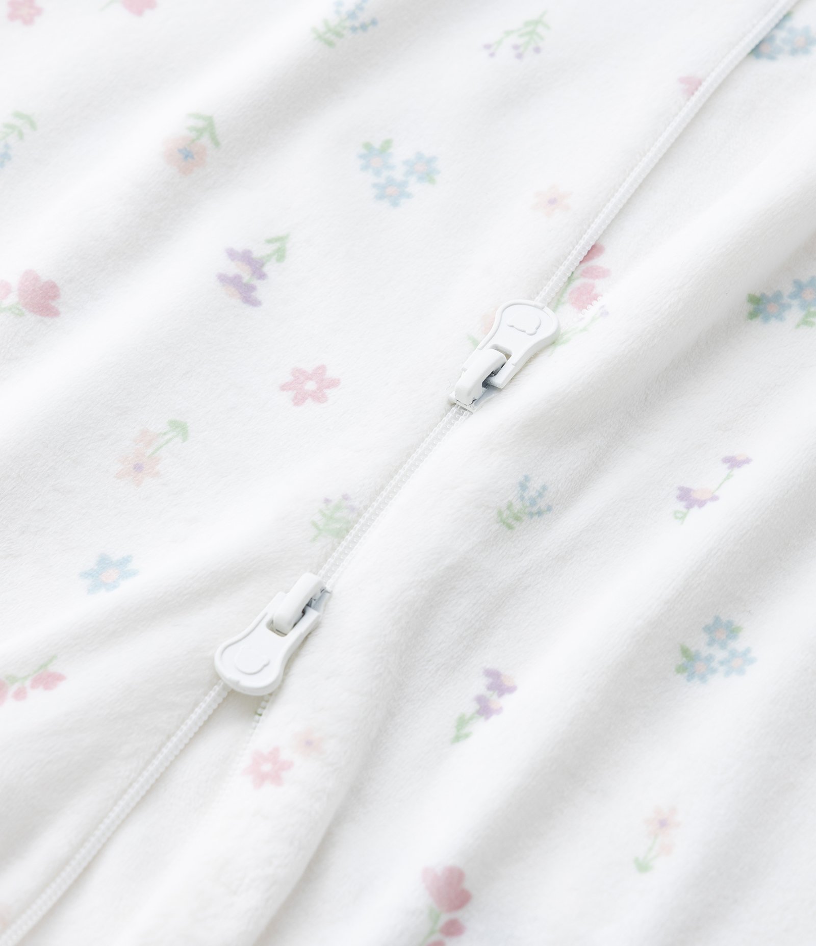 Macacão Infantil em Plush com Estampa Floral Liberty - Tam 0 a 18 Meses Branco 5