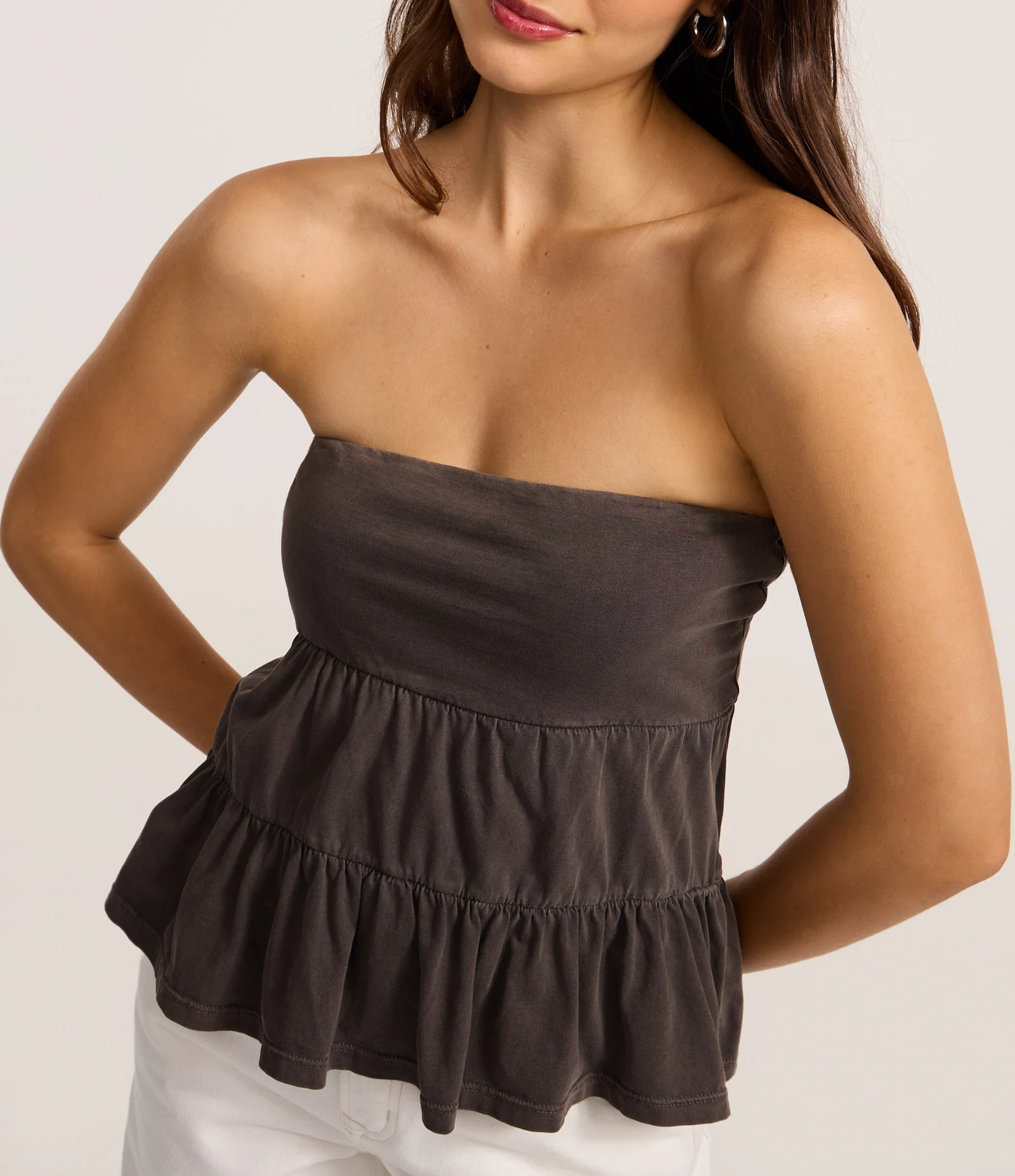 Blusa sem Manga Estonado com Babados Marrom 3