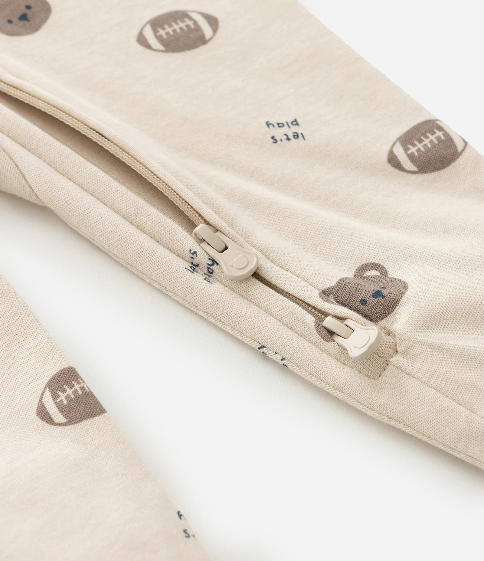 Macacão Infantil Manga Longa com Bordado no Bumbum – Tam RN a 24 Meses Bege Claro 5