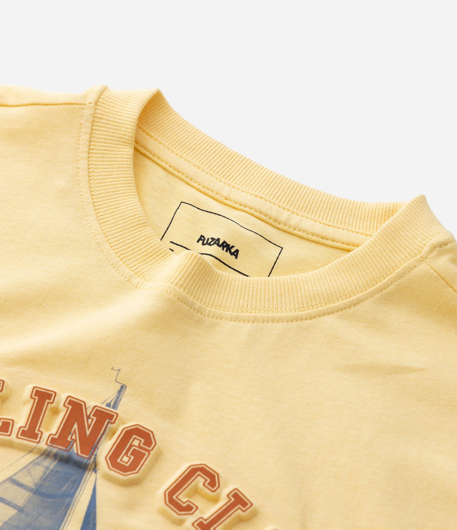 Camiseta Infantil Regular com Estampa de Barco Sailing Club - Tam 5 a 14 Anos Amarelo 4