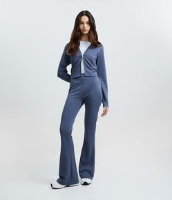 Calça Flare em Microfibra com Cós Largo