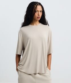 Camiseta Oversized em Microfibra com Manga Curta