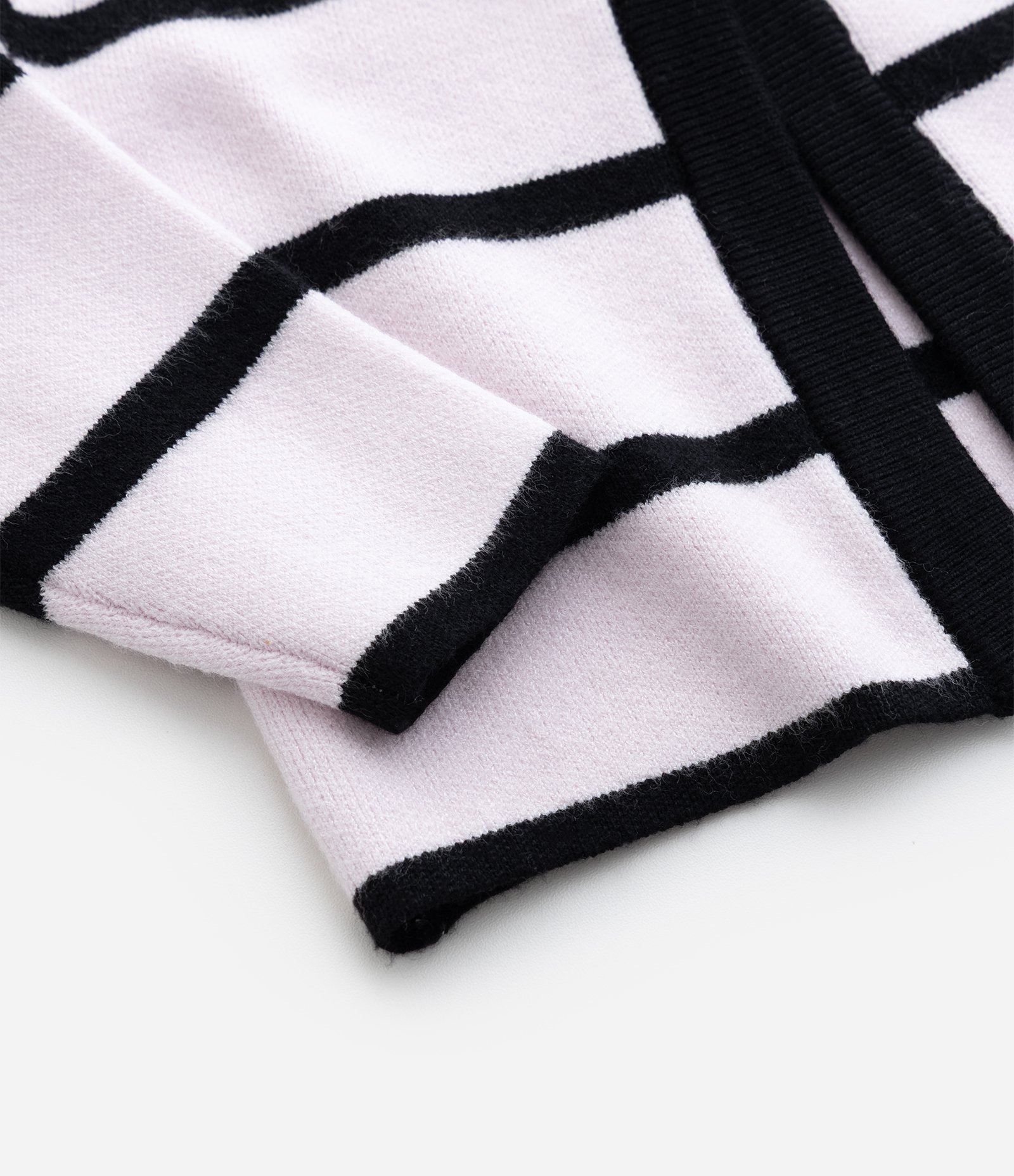 Casaco Infantil em Efeito Tricô com Listras e Laços Frontais – Tam 1 a 5/6 Anos Preto/Rosa Claro 4