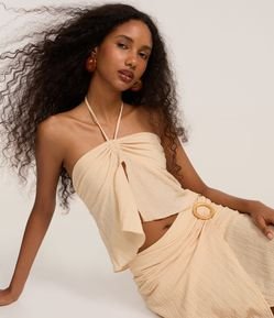 Blusa Frente Única com Textura e Fendinha Frontal