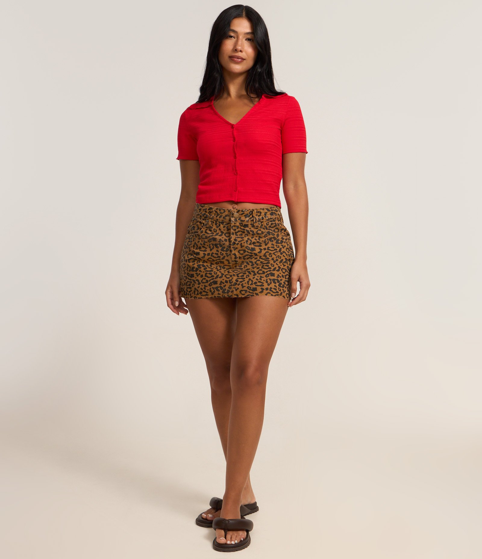 Blusa Polo com Textura e Abotoamento Frontal Vermelho 2