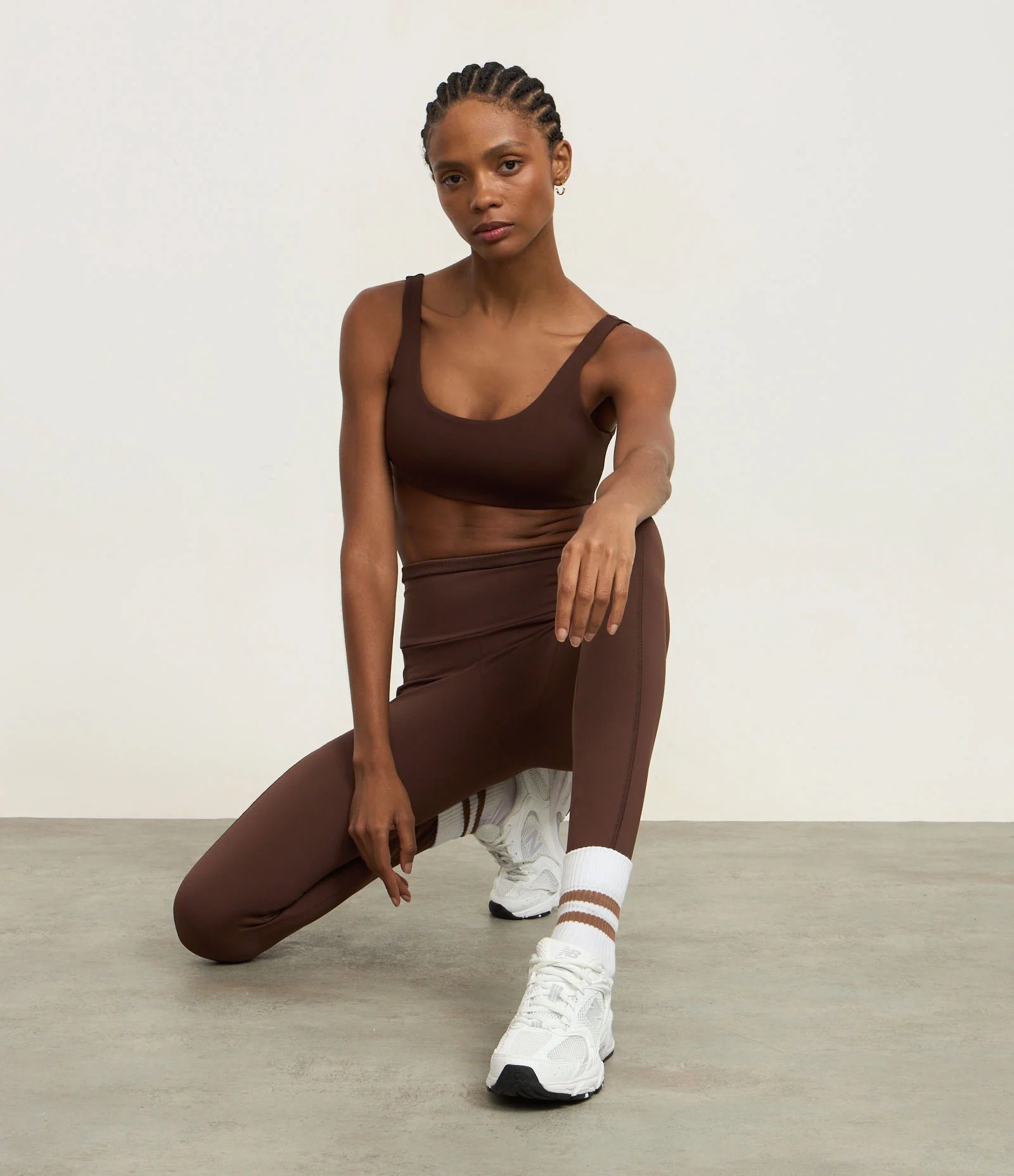 Calça Legging Esportiva em Poliamida com Cós Texturizado Marrom 1