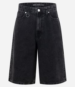 Bermuda Mega Baggy em Jeans com Argola no Cós e Efeito Marmorizado