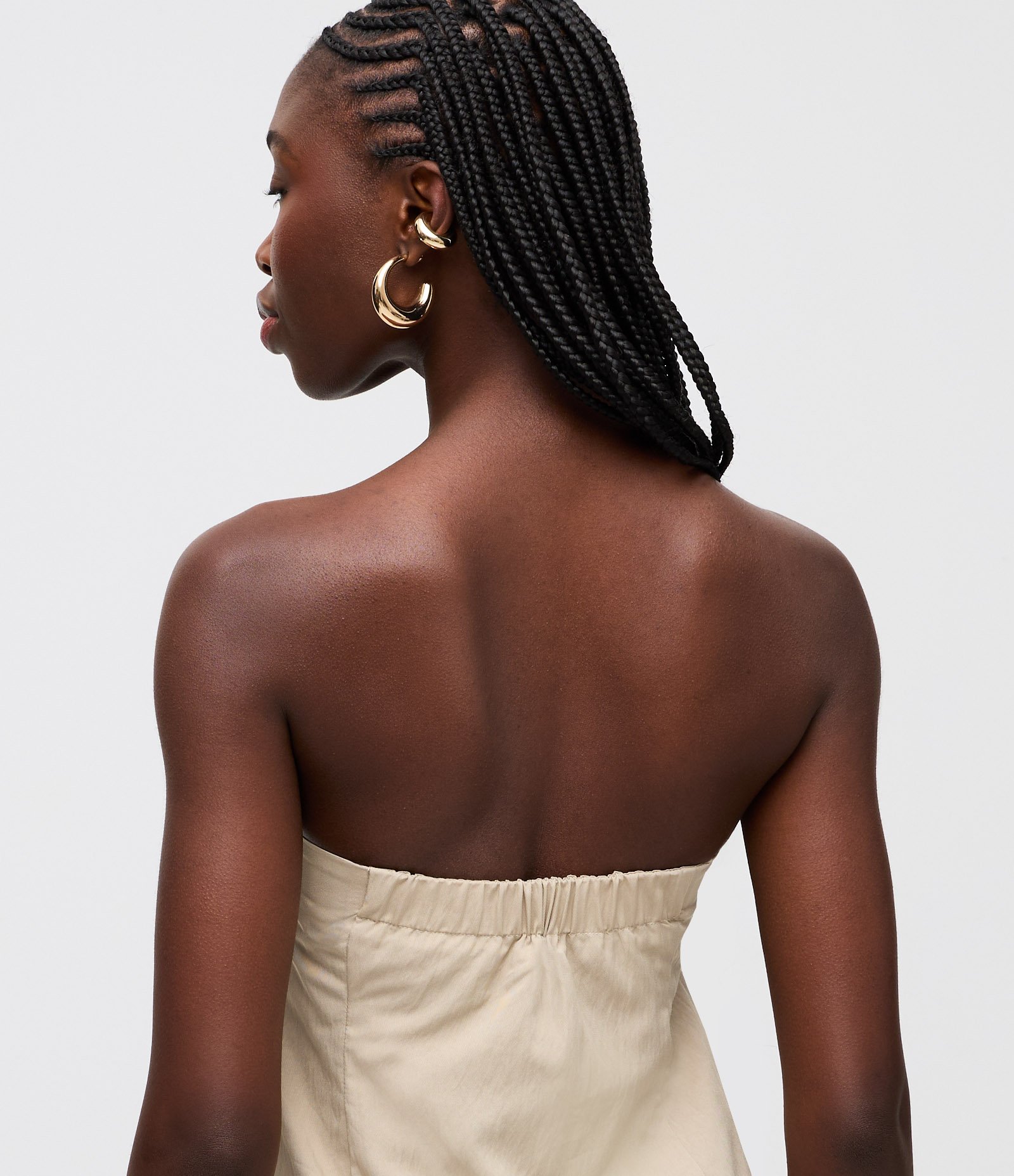 Colete Alfaiatado Sem Alças e com Elástico nas Costas Bege 3