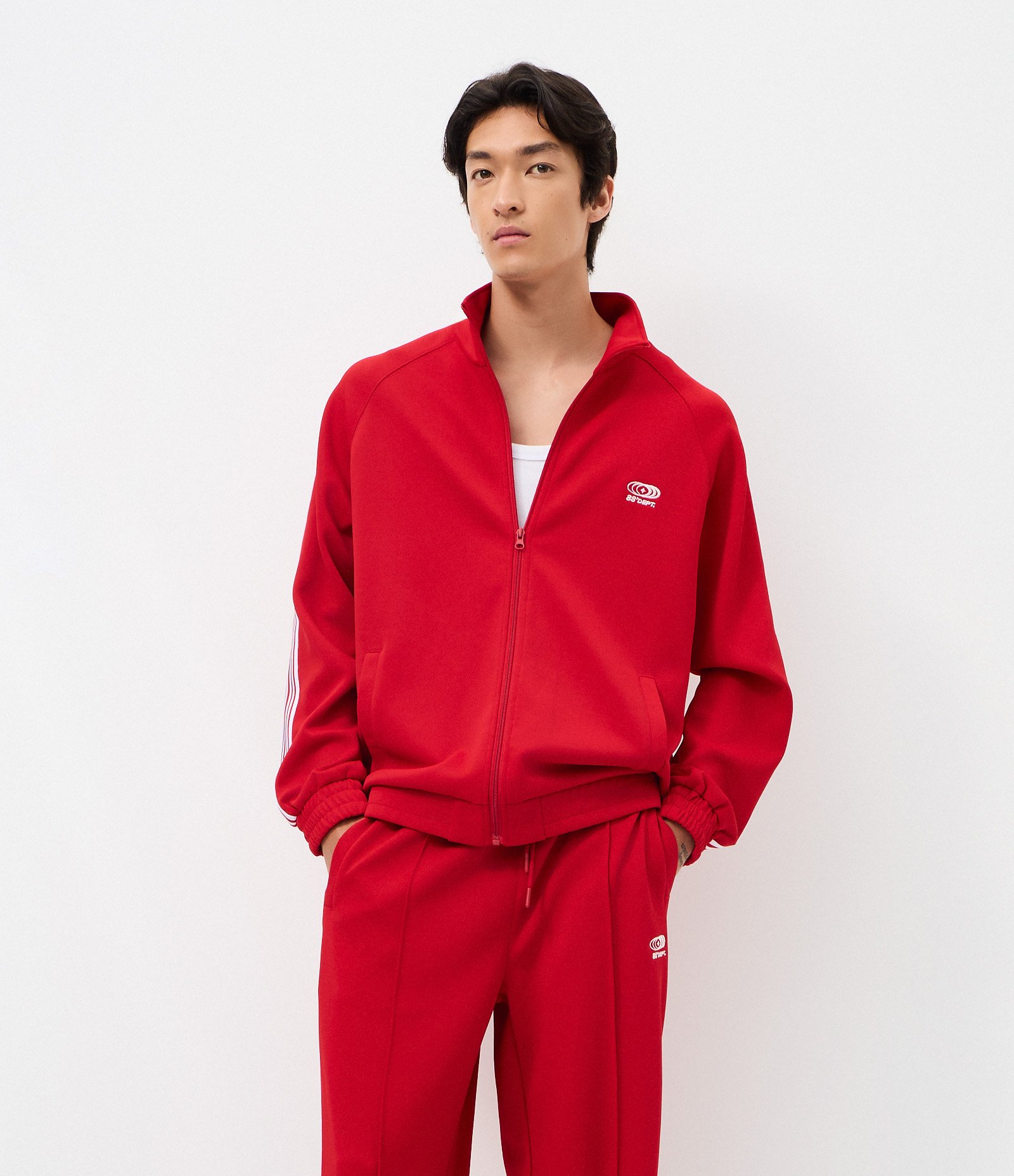 Calça Esportiva em Helanca com Listras Laterais e Estampa Localizada Vermelho 5