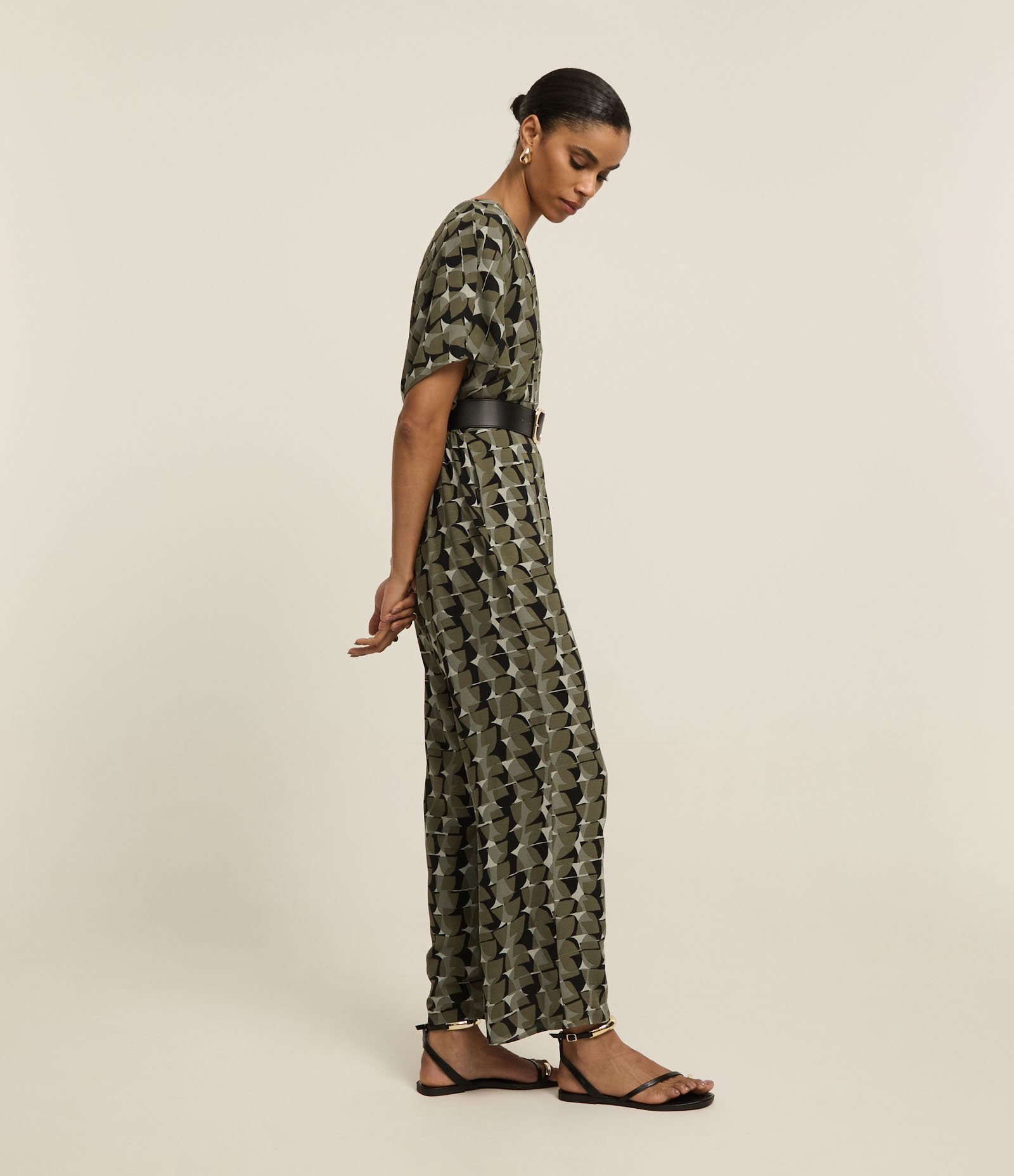 Macacão Pantalona em Crepe com Estampa Geométrica e Amarração nas costas Verde 5