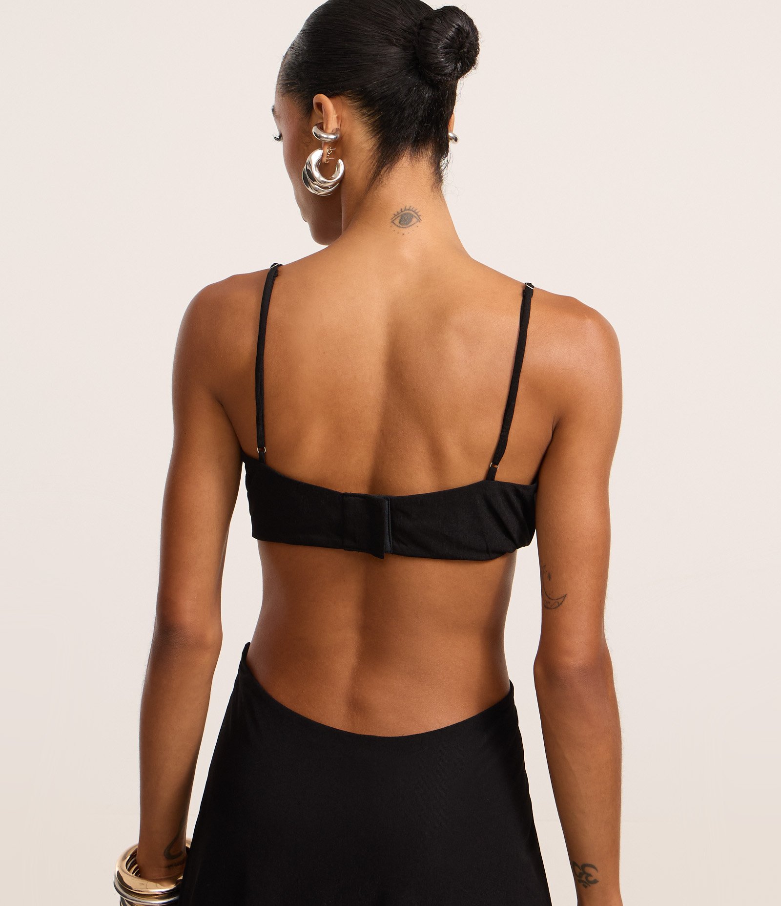 Vestido Ajustado New Midi em Tule com Vazado Preto 3