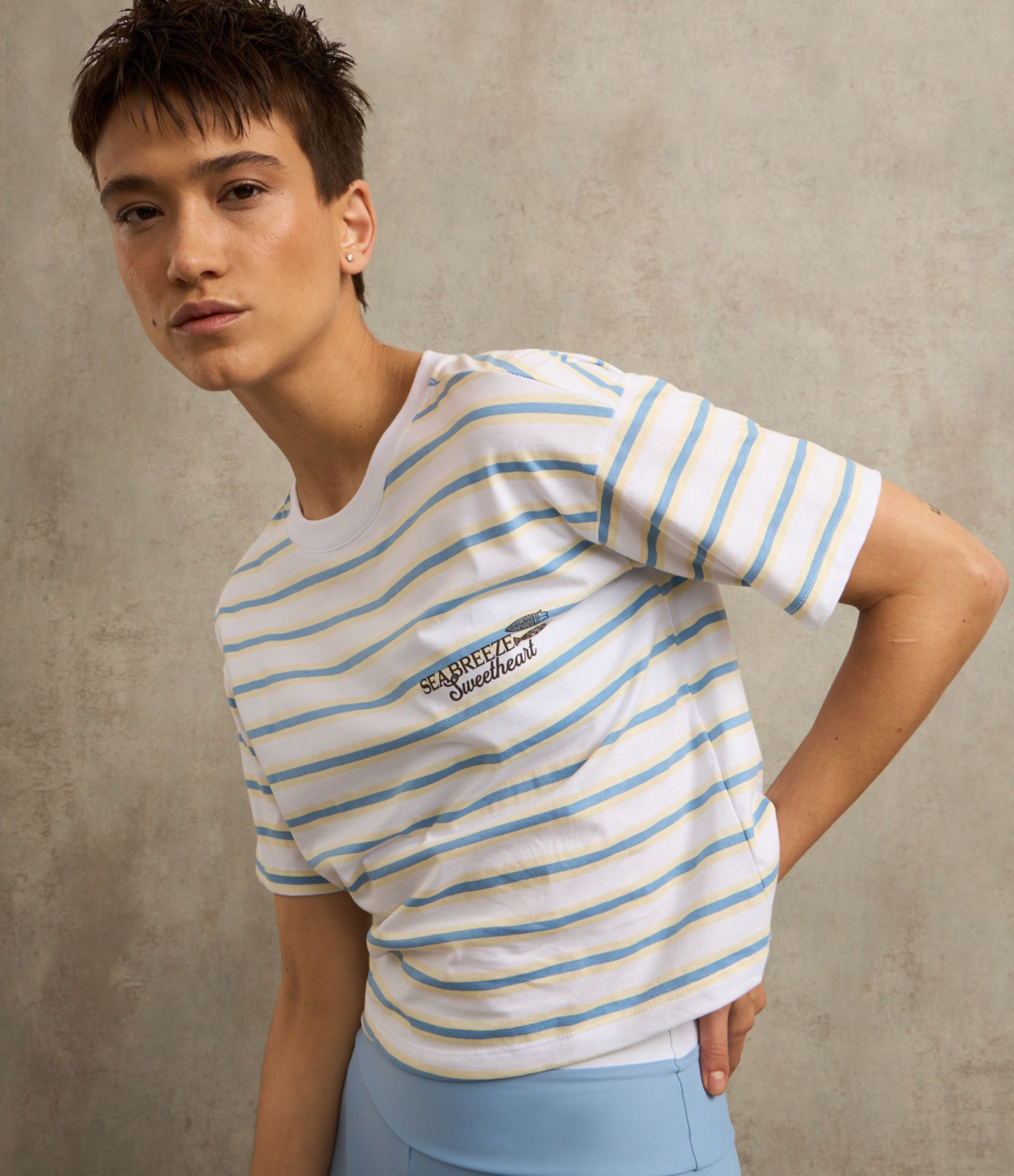 Camiseta Boxy Esportiva em Algodão com Estampa Listrada Branco/Azul 4