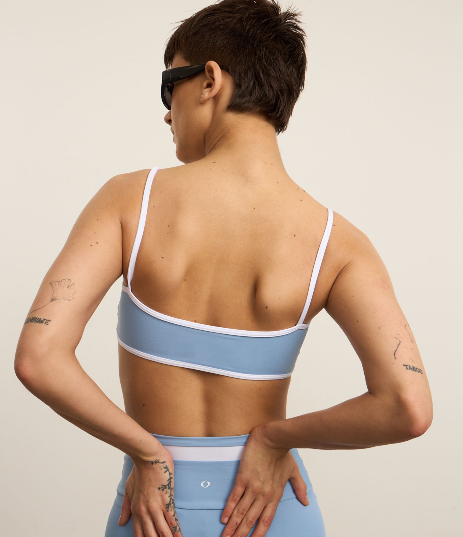 Top Curtinho Esportivo em Microfibra com Viés Contrastantes Azul 2