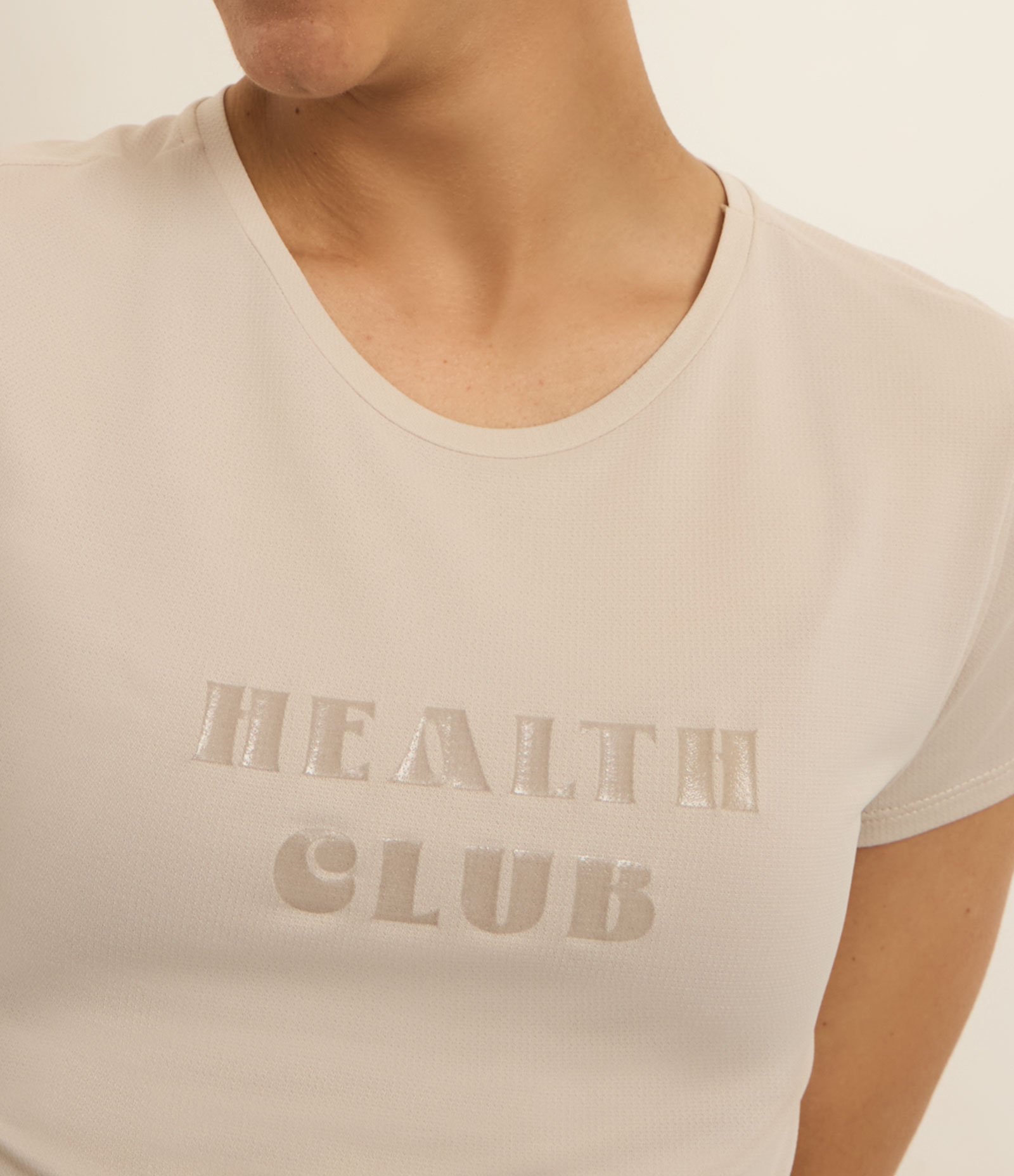 Camiseta Esportiva com Tecnologia Dry e Lettering Health Club Bege 2