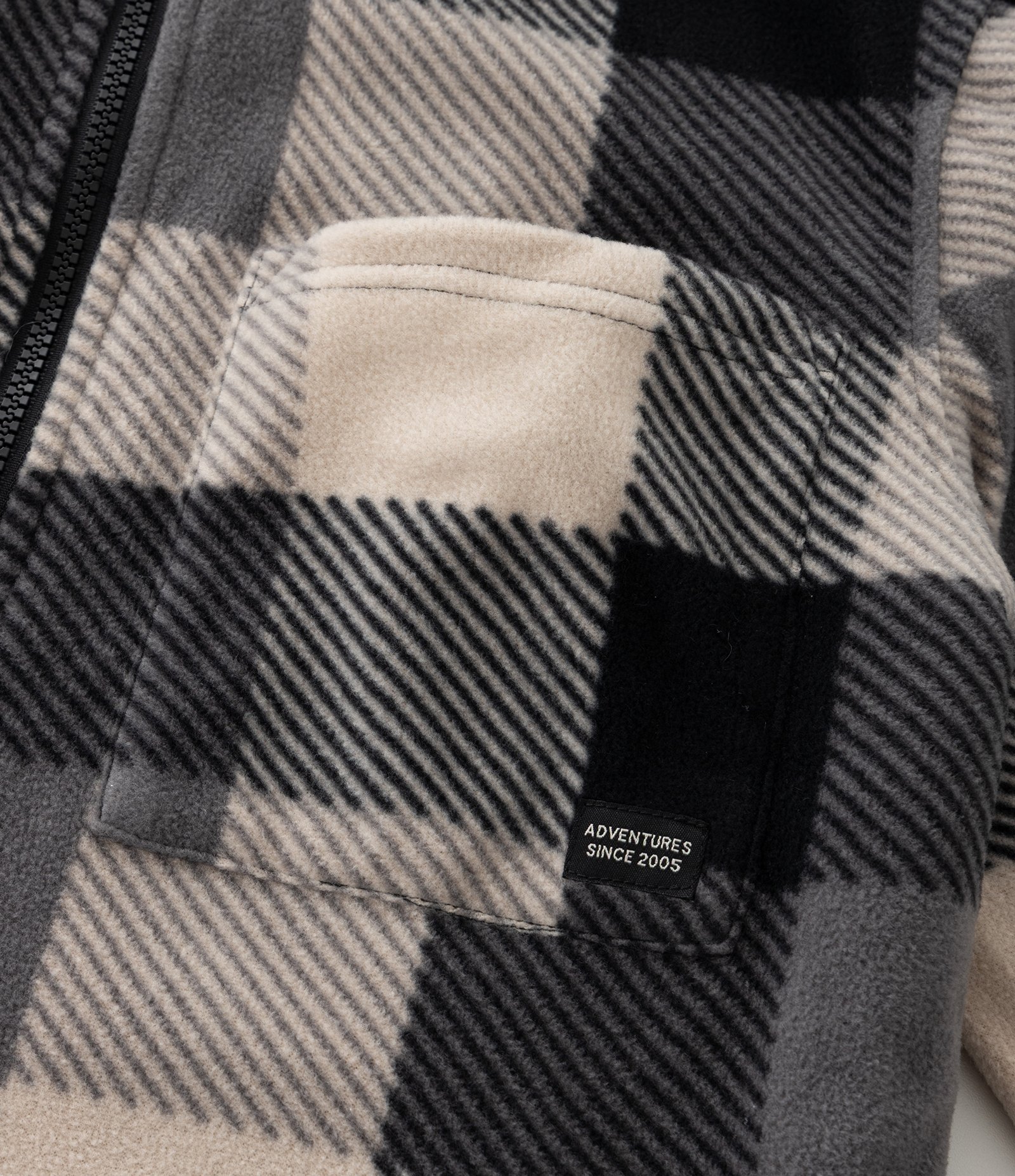 Casaco Infantil em Fleece com Estampa Xadrez e Capuz – Tam 5 a 14 Anos Preto 9