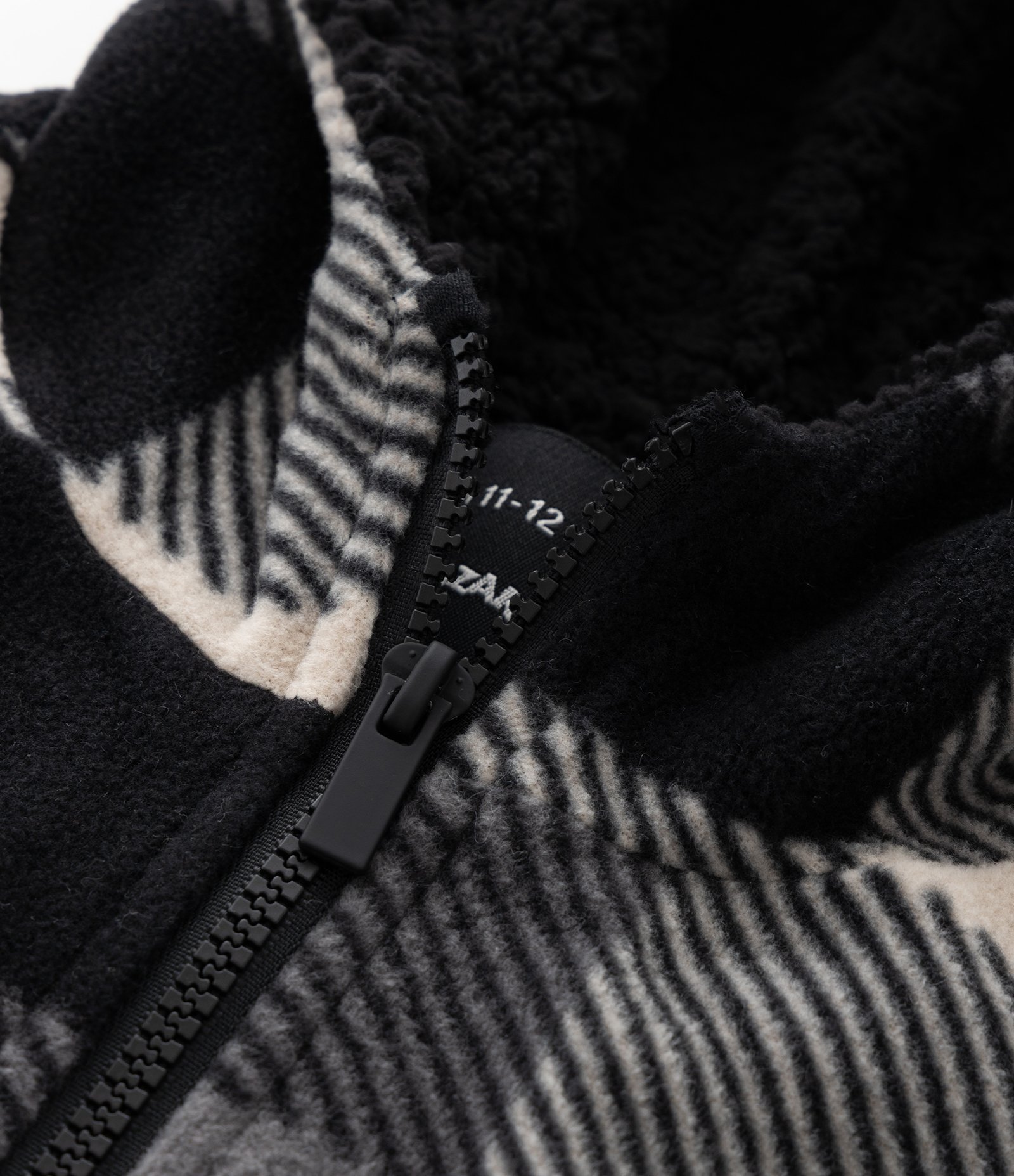 Casaco Infantil em Fleece com Estampa Xadrez e Capuz – Tam 5 a 14 Anos Preto 6