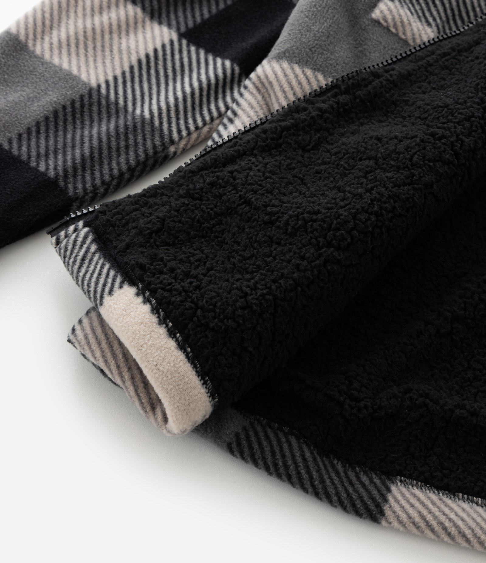 Casaco Infantil em Fleece com Estampa Xadrez e Capuz – Tam 5 a 14 Anos Preto 8