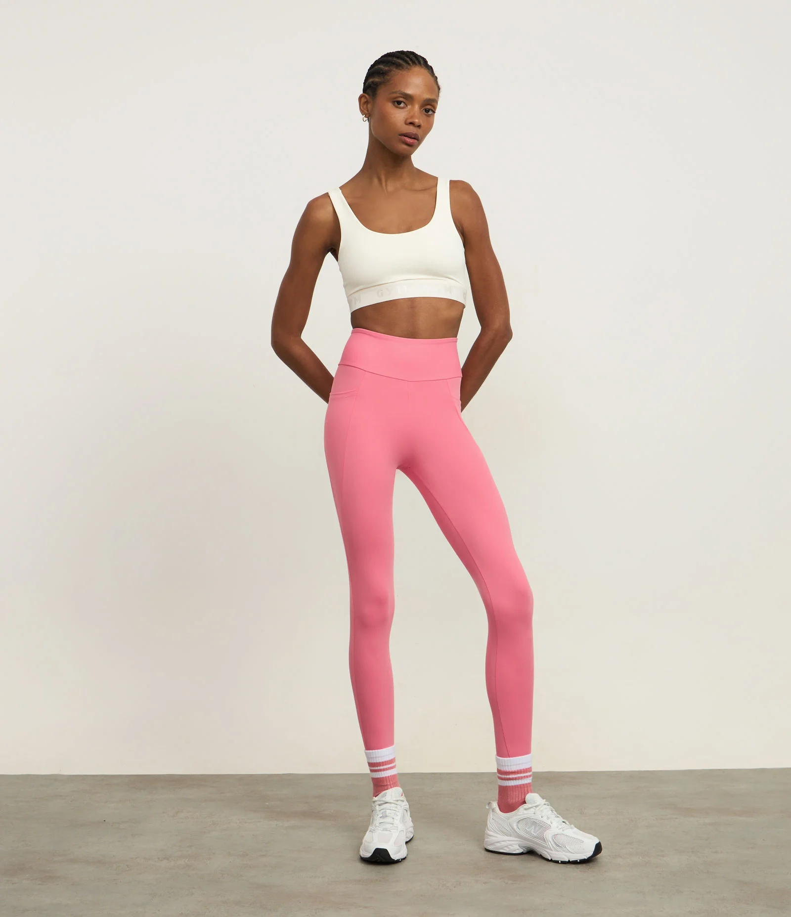 Calça Legging Esportiva em Microfibra Pesada com Tiras Elásticas Cruzadas Rosa 1
