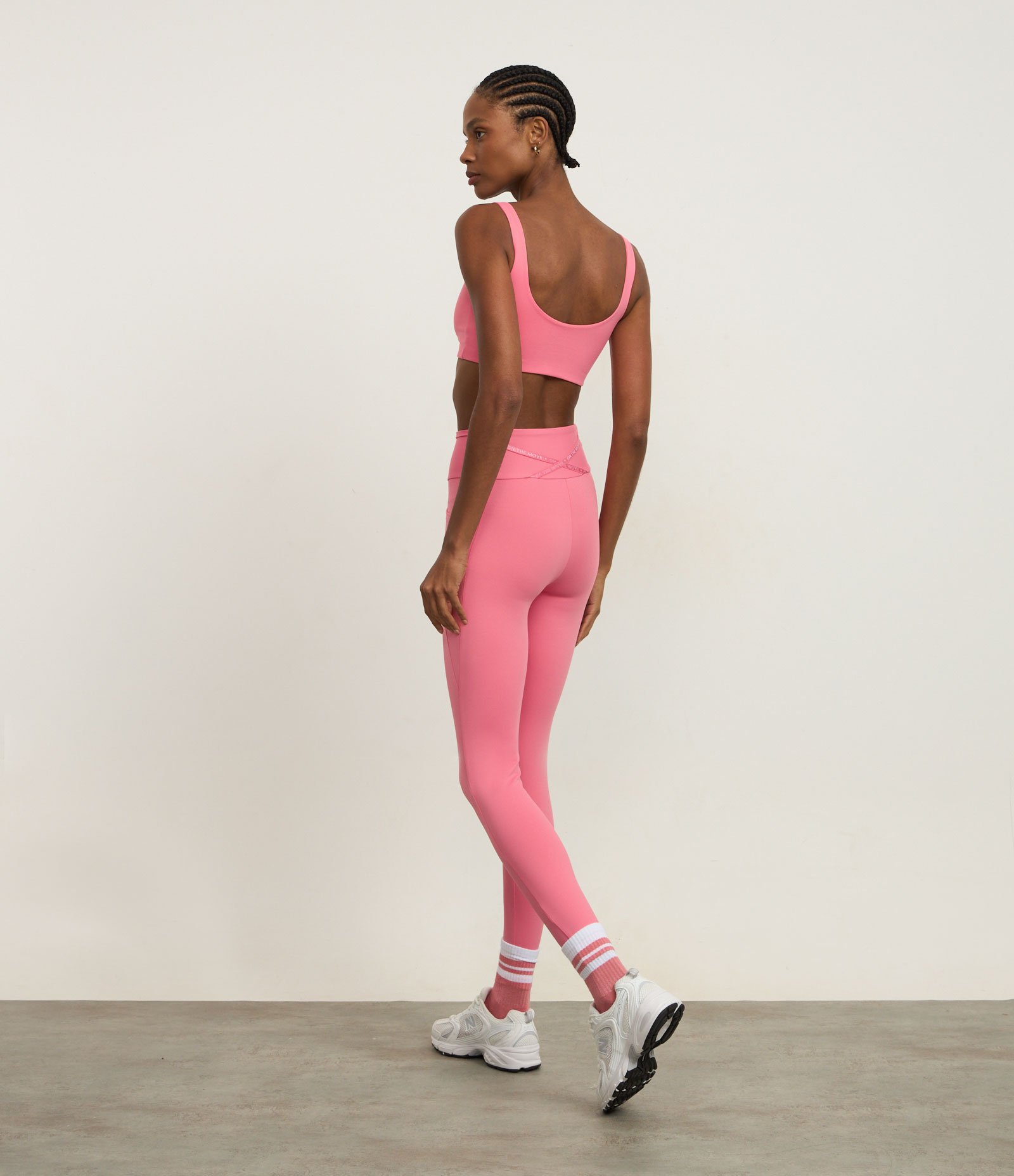 Calça Legging Esportiva em Microfibra Pesada com Tiras Elásticas Cruzadas Rosa 5