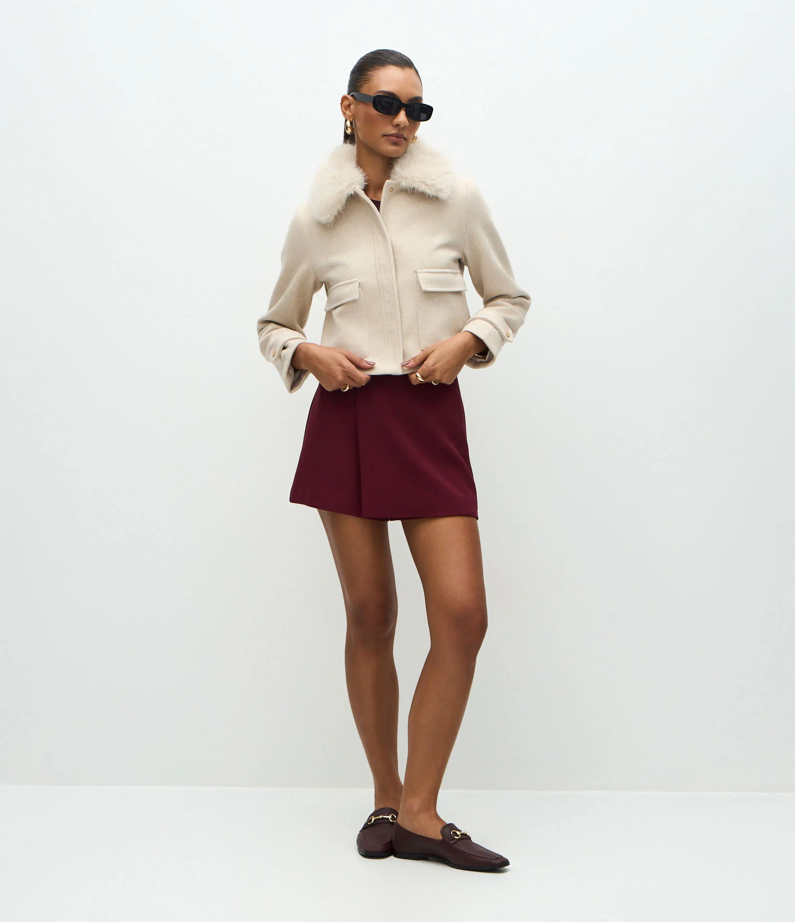 Casaco em Polivelour com Pelos na Gola e Bolsos Cargo Off White 1