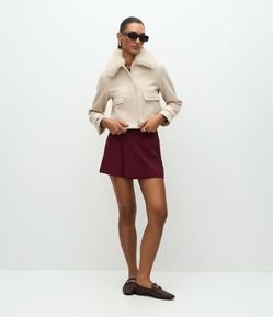 Casaco em Polivelour com Pelos na Gola e Bolsos Cargo