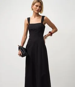 Vestido Midi com Alças Largas e Decote Quadrado