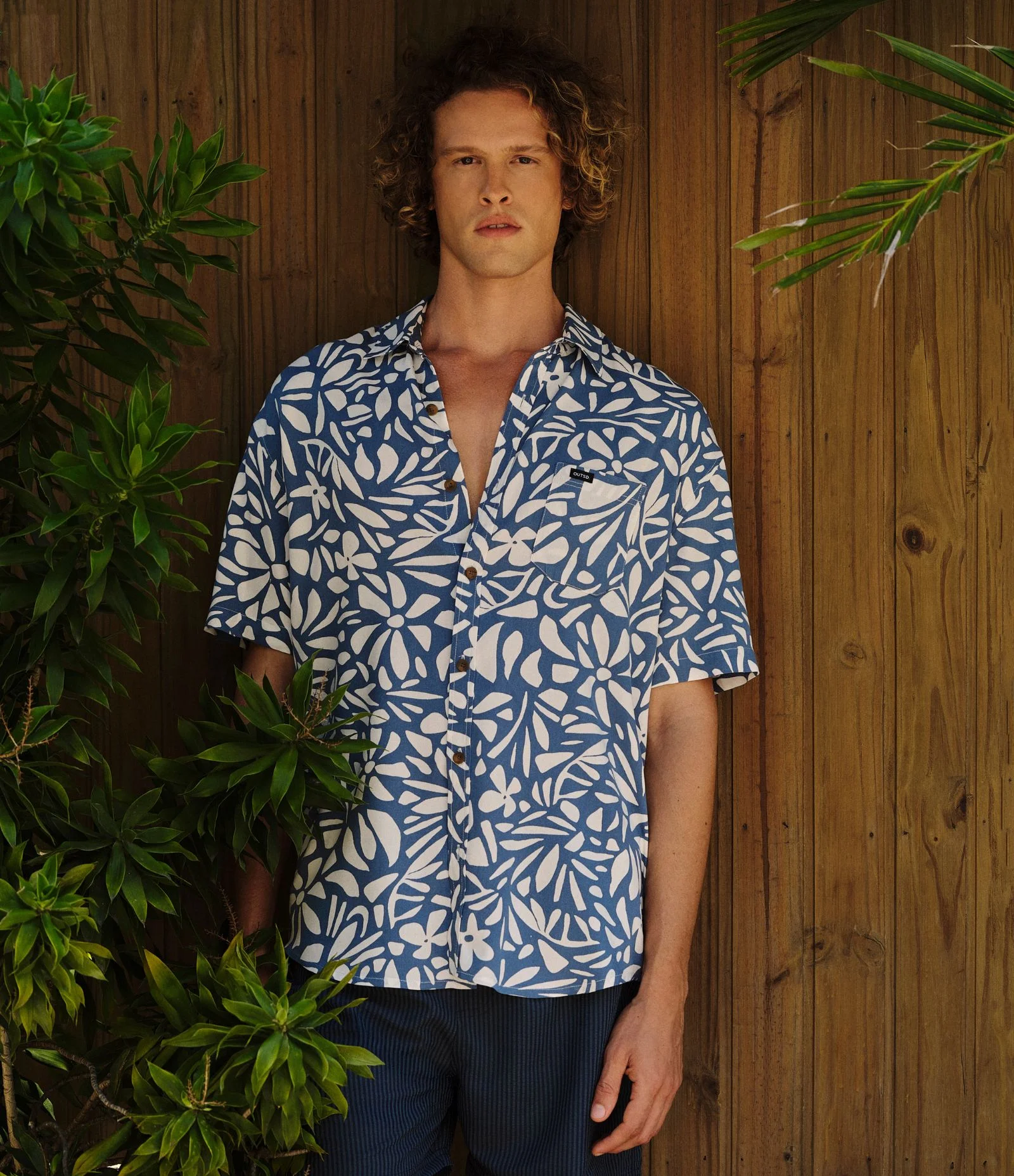 Camisa Relaxed em Viscose com Estampa Floral Azul 1