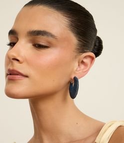 Brinco Argola Médio com Textura