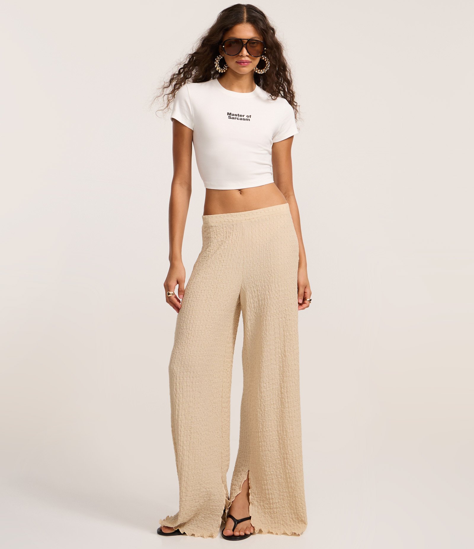 Calça Texturizada com Cós Elásticos Bege 6