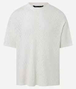Camiseta Boxy em Viscose Texturizado Furinhos
