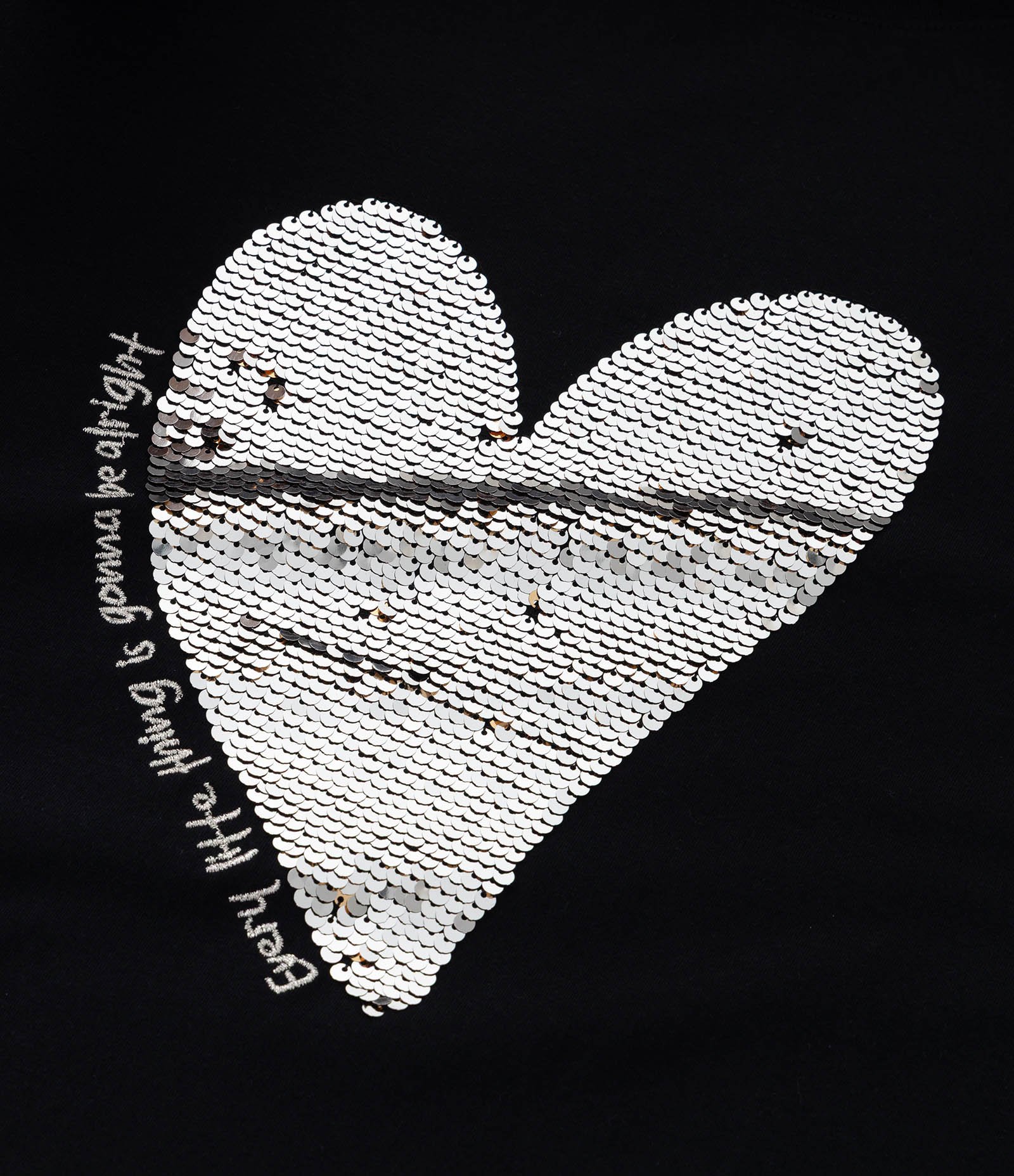 Camiseta em Algodão com Estampa de Coração em Paetê Curve & Plus Size Preto 4