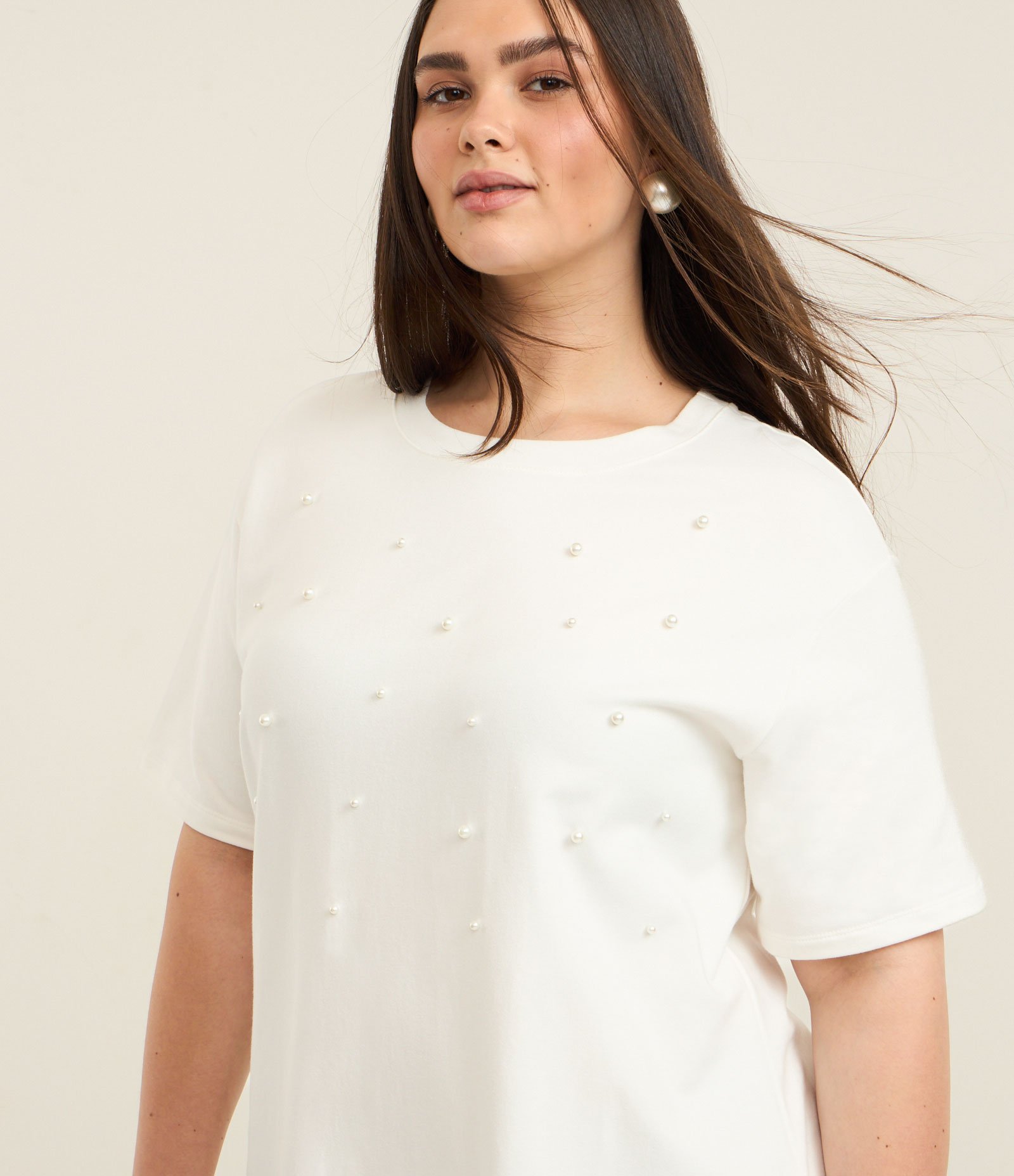 Vestido Curto em Moletinho com Brilhinhos Aplicados Curve & Plus Size Off White 3