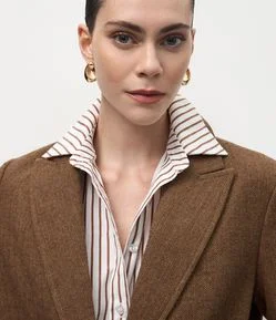 Blazer Regular em Polivelour com Textura Espinha de Peixe